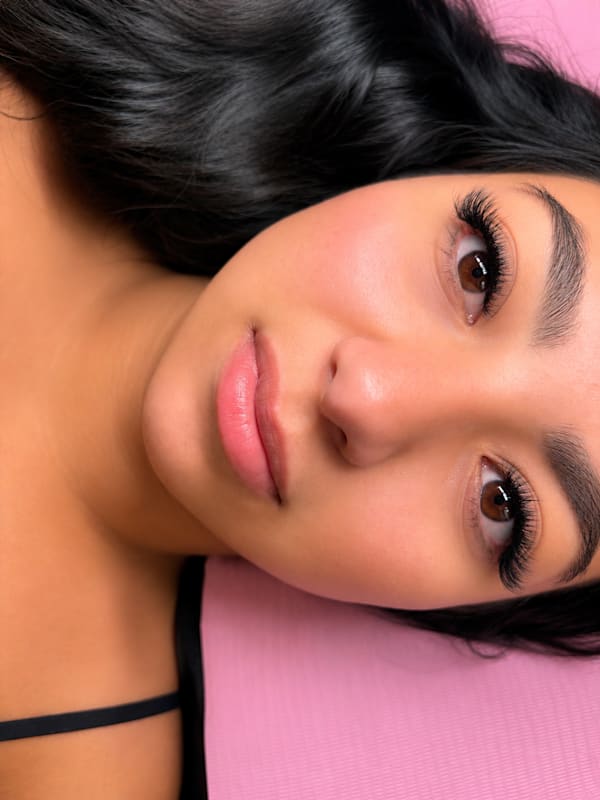 Natural custom eyelash extensions in Sarasota